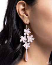 Load image into Gallery viewer, Vintage Veining Pink Earrings