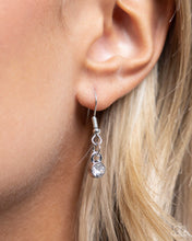 Load image into Gallery viewer, Beachy Baroness White Necklace