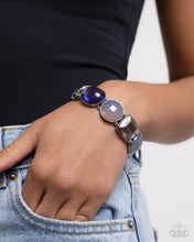 Load image into Gallery viewer, Glassy Generosity Blue Bracelet