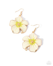 Load image into Gallery viewer, Floral Flavor Gold Earrings