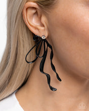 Load image into Gallery viewer, Trendy Tapestry Black Earring