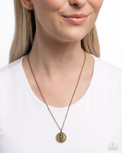 Load image into Gallery viewer, Seahorse Solo Brass Necklace