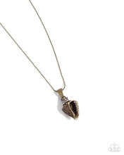 Load image into Gallery viewer, Conch Confidence Brass Necklace