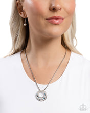 Load image into Gallery viewer, Scintillating Spiral Blue Necklace