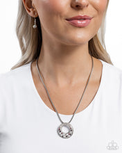 Load image into Gallery viewer, Scintillating Spiral Purple Necklace