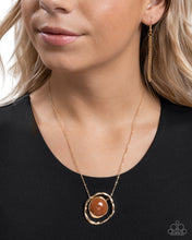 Load image into Gallery viewer, Gentle Glitter Gold Necklace