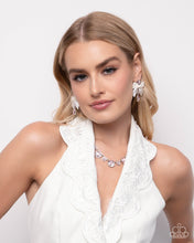 Load image into Gallery viewer, Genteel Gallery Pink Necklace