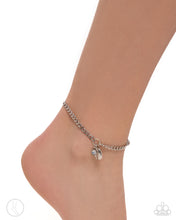 Load image into Gallery viewer, Conch Comeback White Anklet