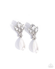 Load image into Gallery viewer, Pearly Promenade White Earrings