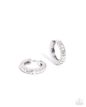 Load image into Gallery viewer, Seamless Style Silver Hinged Hoops