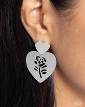Load image into Gallery viewer, Showstopping Silhouette Silver Earrings
