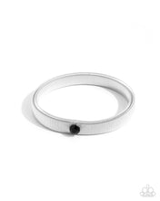 Load image into Gallery viewer, Surprising Solo Black Bracelet
