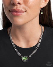 Load image into Gallery viewer, Tasteful Triad Green Necklace