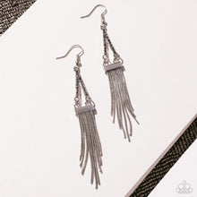 Load image into Gallery viewer, Trailing Off Silver Earrings