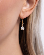 Load image into Gallery viewer, Graceful Genre Gold Necklace