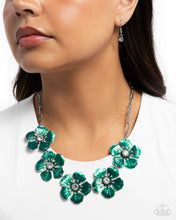 Load image into Gallery viewer, Eternal Efflorescence Green Necklace