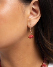 Load image into Gallery viewer, Swift Shimmer Pink Necklace