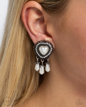 Load image into Gallery viewer, Sumptuous Story White Clip on Earrings