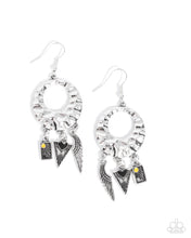 Load image into Gallery viewer, Alternative Angel Black Earrings