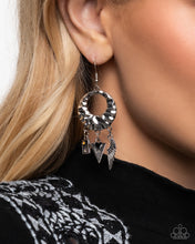 Load image into Gallery viewer, Alternative Angel Black Earrings