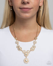Load image into Gallery viewer, Sunburst Selfie Gold Necklace