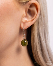 Load image into Gallery viewer, Sneaky Swirls Green Necklace