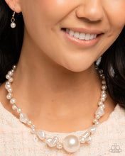 Load image into Gallery viewer, Wiry Wonder Gold Necklace