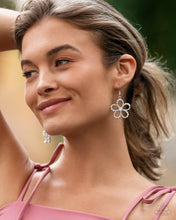 Load image into Gallery viewer, Paramount Pearls White Earrings