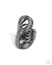 Load image into Gallery viewer, Superstar Spiral Black Ring