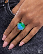 Load image into Gallery viewer, Colorful Cantata Green Ring