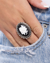 Load image into Gallery viewer, Beautiful Bloom White Ring