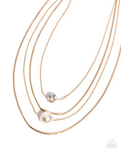 Load image into Gallery viewer, Phenomenal Pearls Gold Necklace