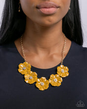 Load image into Gallery viewer, Floral Favor Yellow Necklace