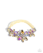 Load image into Gallery viewer, Floral Feature Yellow Necklace