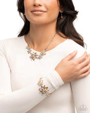 Load image into Gallery viewer, Floral Feature Yellow Necklace