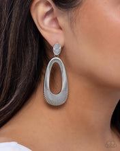 Load image into Gallery viewer, Princess Potential Silver Earrings