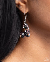 Load image into Gallery viewer, Tender Treasure Black Earrings