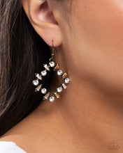 Load image into Gallery viewer, Pampered Promise Brass Earrings