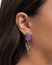 Load image into Gallery viewer, Timeless Tulip Purple Earrings