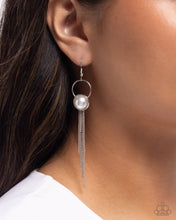 Load image into Gallery viewer, Pearl Promotion White Earrings