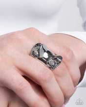 Load image into Gallery viewer, Equestrian Elegance Silver Ring