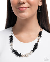 Load image into Gallery viewer, Presto Pearls Black Necklace
