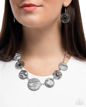 Load image into Gallery viewer, Gentle Glam Black Necklace
