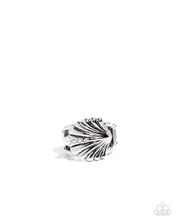 Load image into Gallery viewer, Seashell Side White Ring