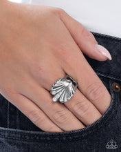 Load image into Gallery viewer, Seashell Side White Ring