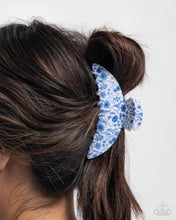 Load image into Gallery viewer, Painted Prize Blue Hair Claw