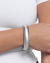 Load image into Gallery viewer, Flashy Fringe Silver Bracelet