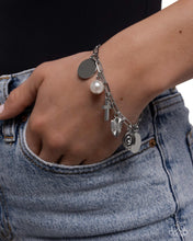 Load image into Gallery viewer, Charm Commitment White Bracelet