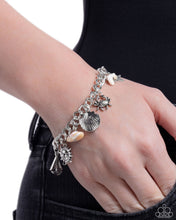 Load image into Gallery viewer, Sleek Sailing Silver Bracelet