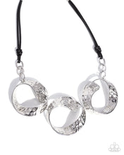 Load image into Gallery viewer, Curly Cabaret Black Necklace